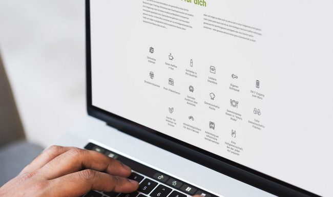 farmoffice website macbook presentation